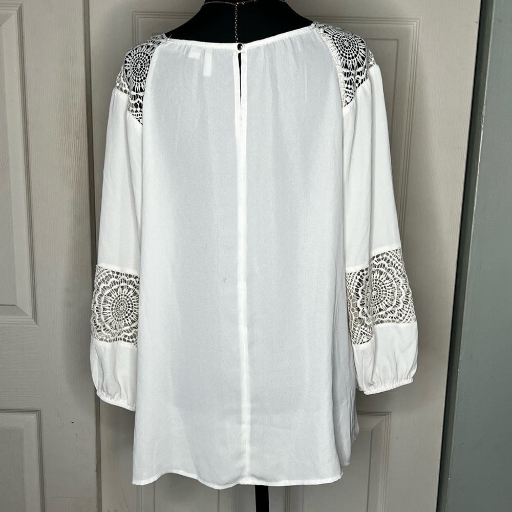 ONE DAY SALE C’est 1946 Boho Off-White Lace Trim Top - Picture 3 of 6